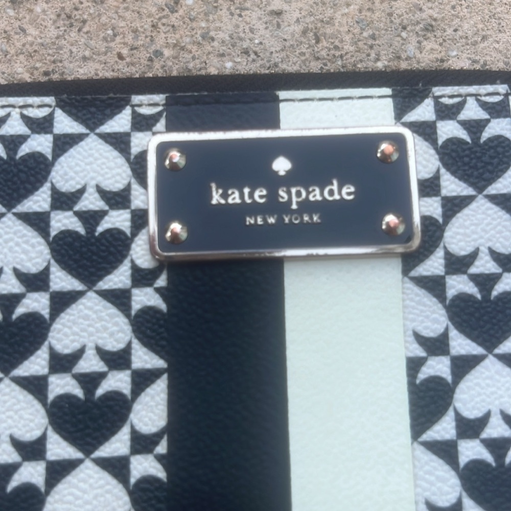 Kate Spade New York Neda Penn Place Zip Around Signature Wallet - Picture 2 of 8